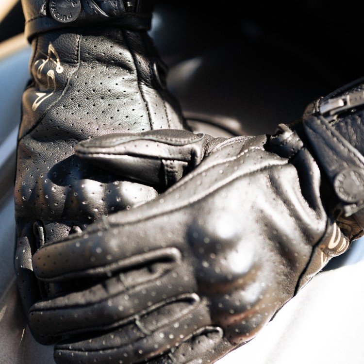 4SR dámské, perforované rukavice Monster Lady Evo