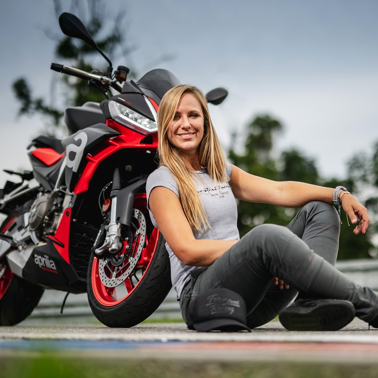 4SR šedé dámské triko Script Black