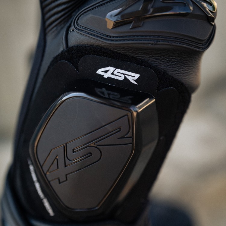 TR 3 Evo - černé slidery 4SR